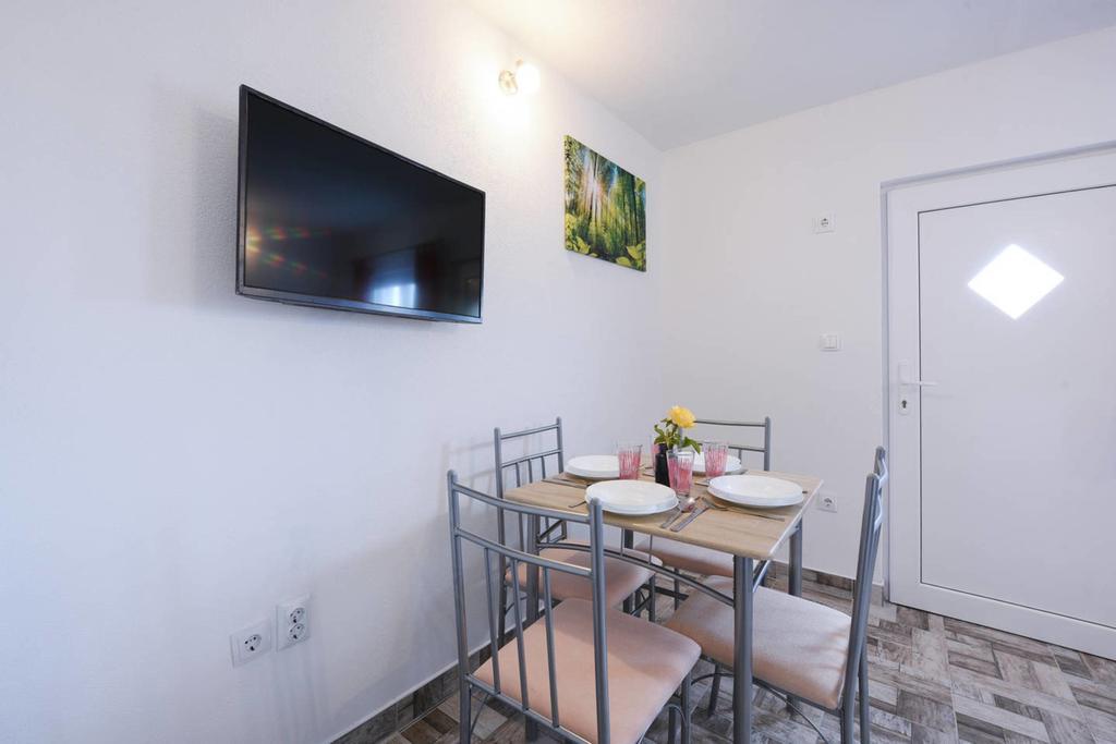 Apartments Sea Star Ivana Marina Exterior foto